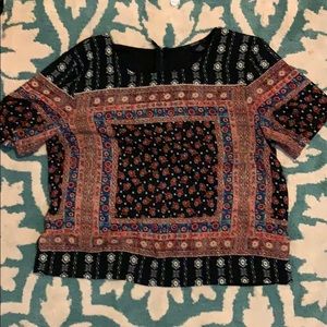 This is a lightly used top from forever 21